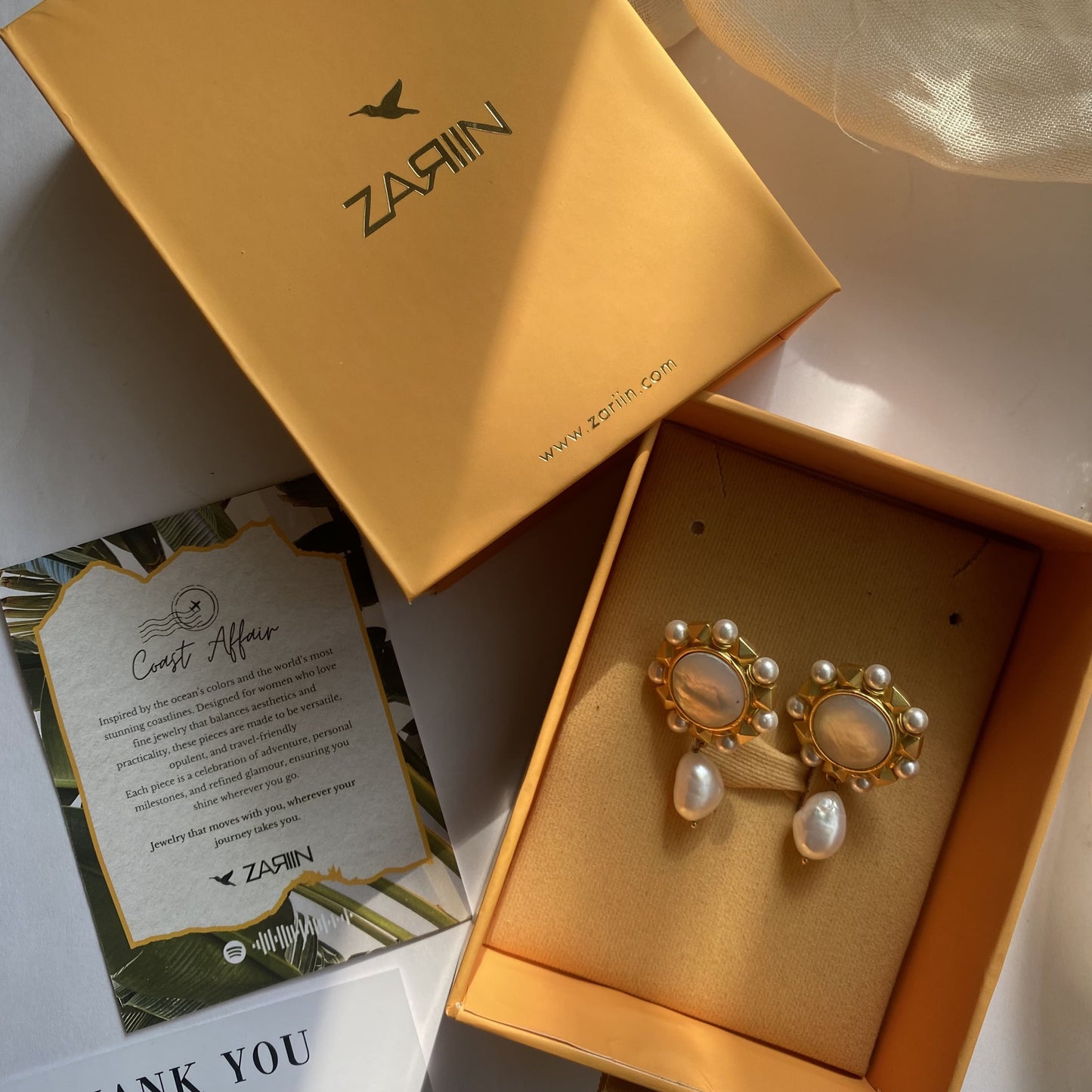 It's a Pearl World Earrings