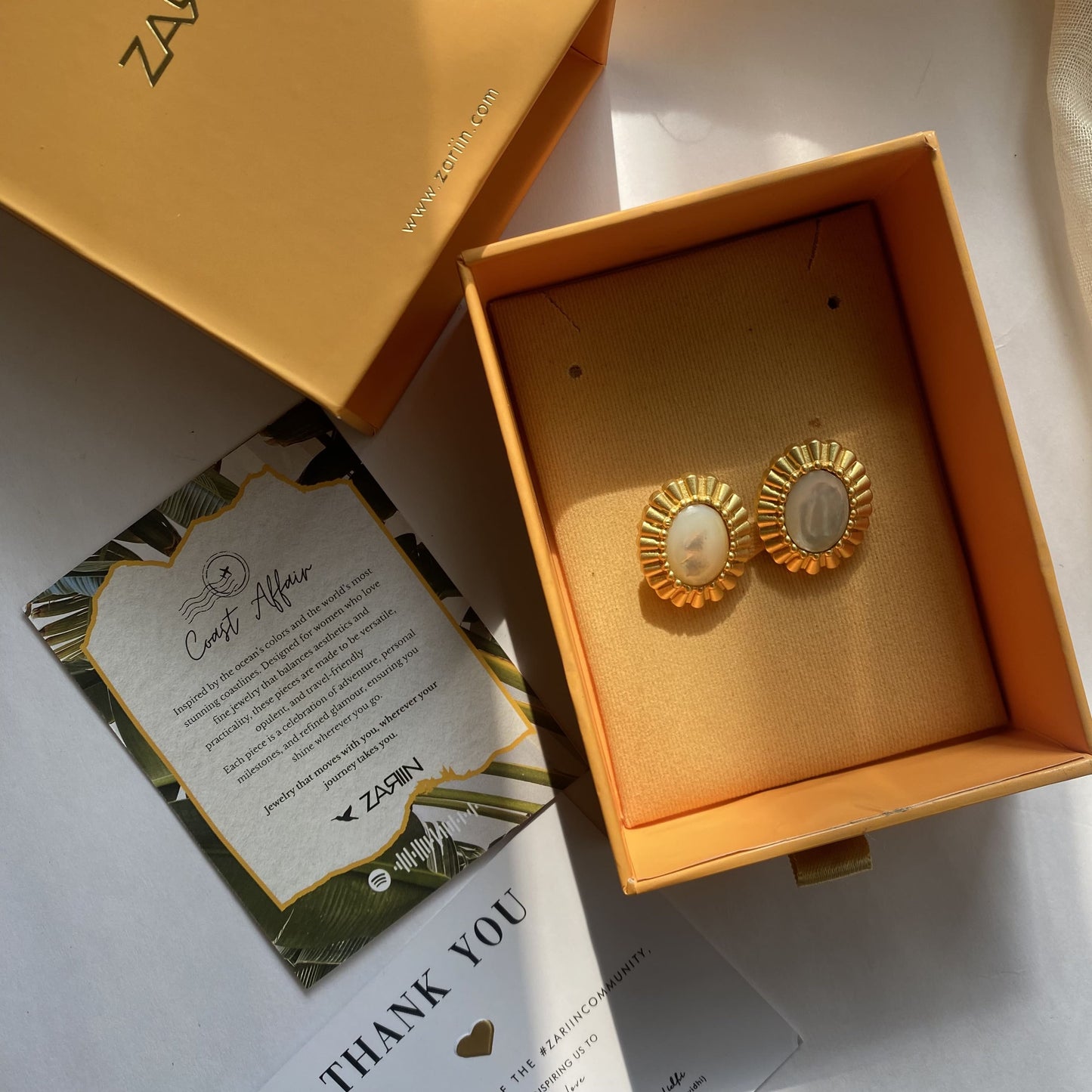 Sunny Getaway Stud Earrings