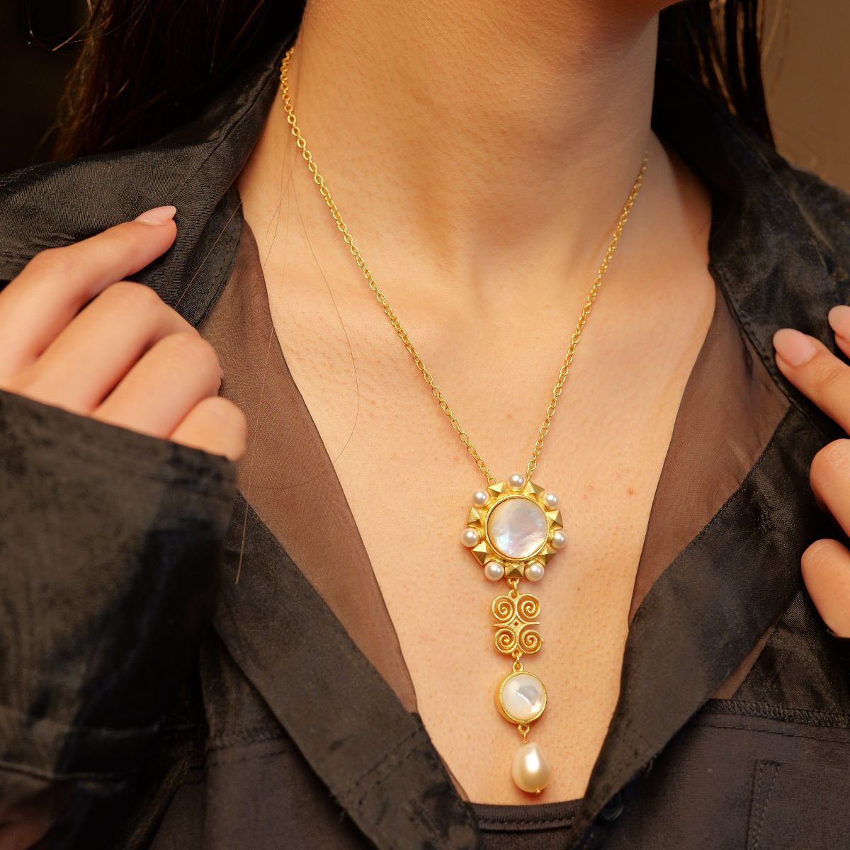 Souvenirs of Style Pendant Necklace