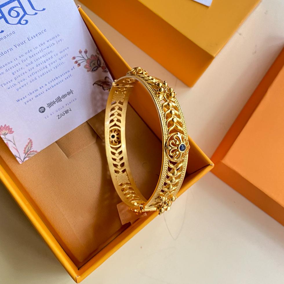 Gulzaar Kada Bangle