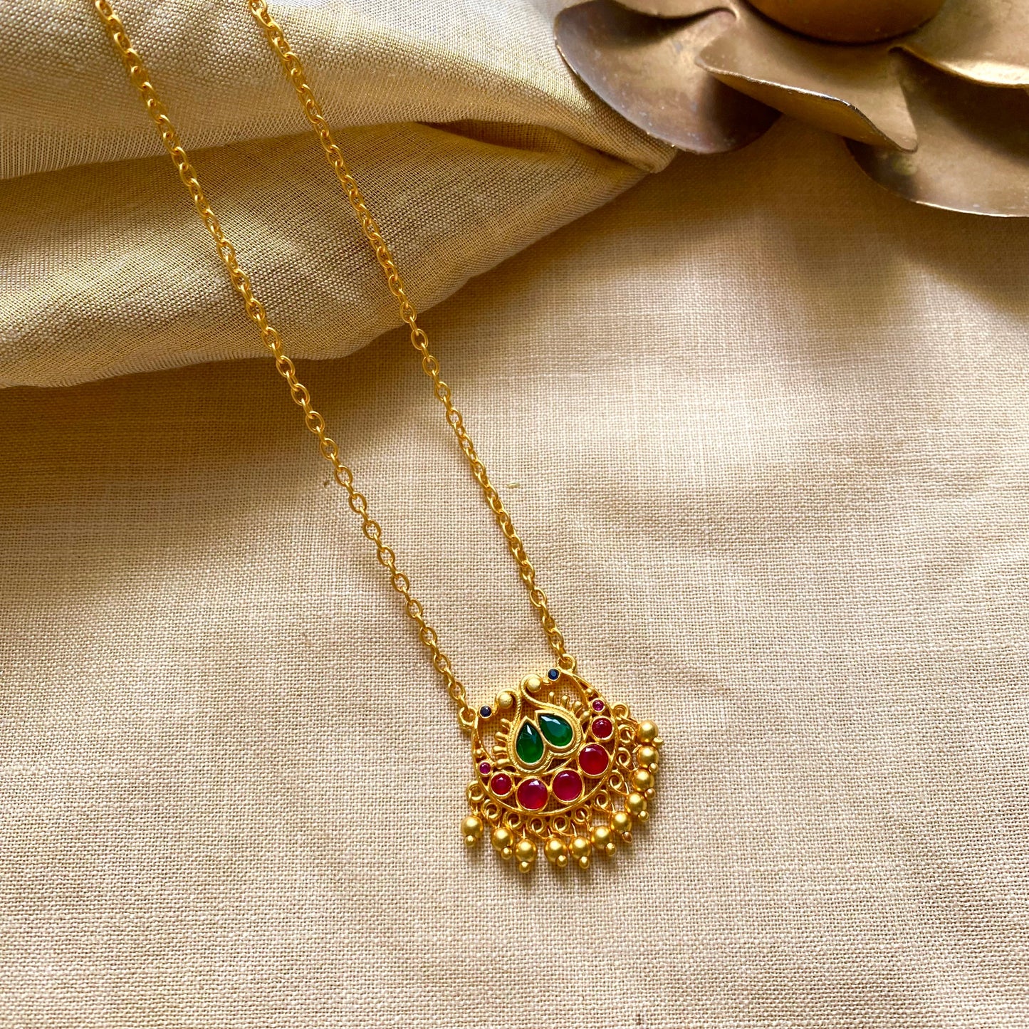 Chaand Saaj Pendant Necklace
