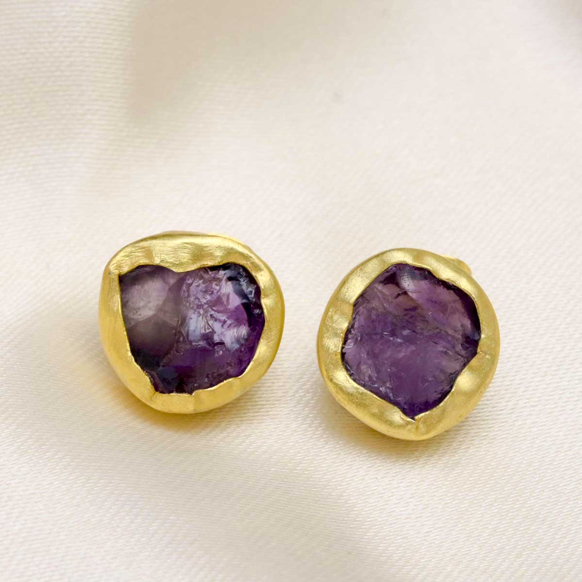 The Spirited Gold Stud Earrings with Amethyst