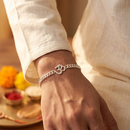 Eternal Om Bracelet in 925 Silver