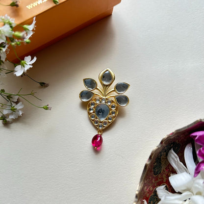 Mahiwal Kalgi with Rani Pink Hued Stone