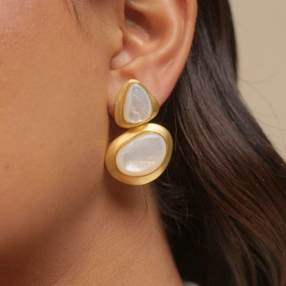 Pristine Poise Earrings with Pearl