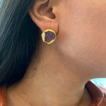 The Spirited Gold Stud Earrings with Amethyst