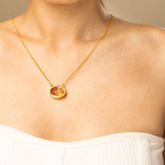 A Touch of Citrine Stone Gold Necklace