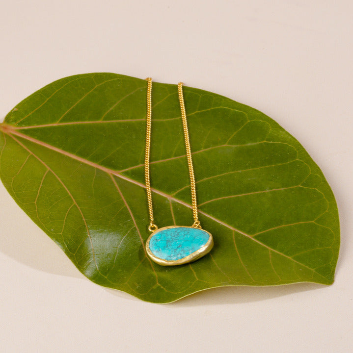 A Touch of Turquoise Stone Gold Necklace