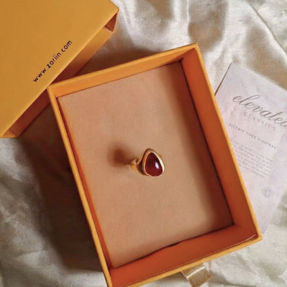 Moody Affair Ring with Garnet