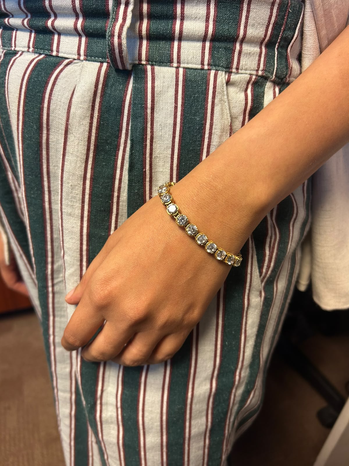 Vintage Solitaire antique gold tennis bracelet, everyday desk styling