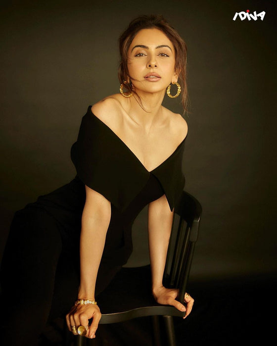 Rakul Preet Singh wearing Zariin