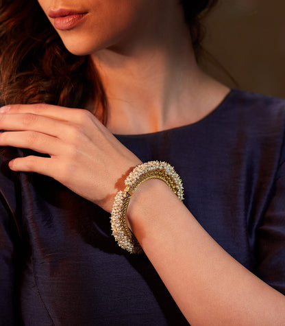 Splendour of Pearls Bangle